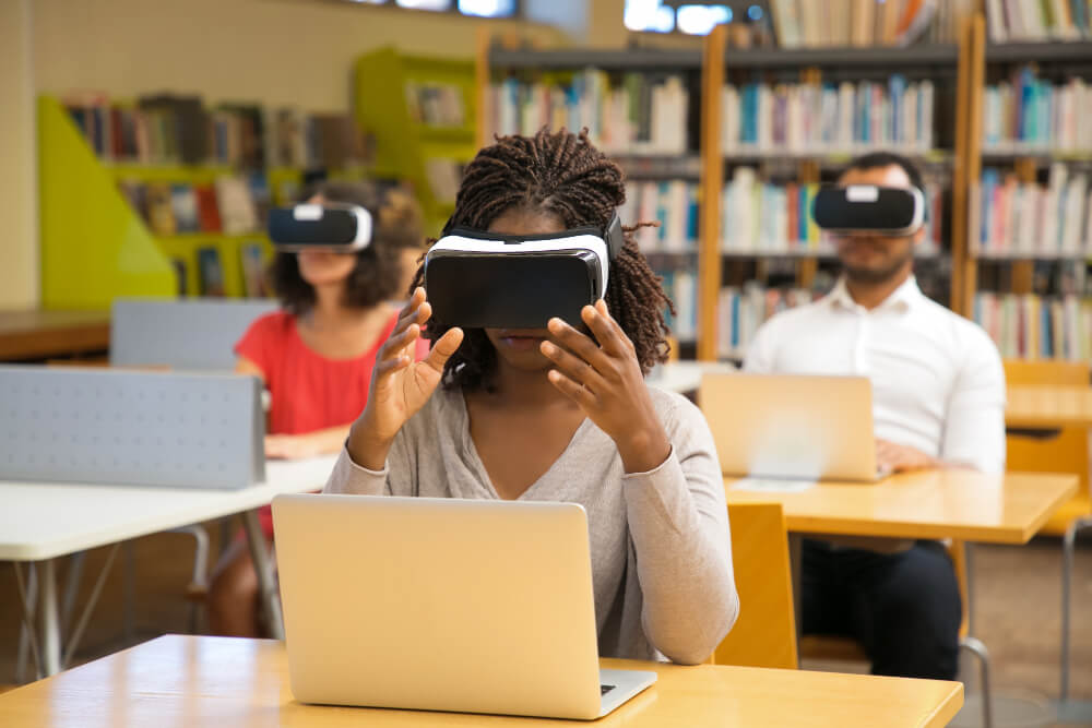 Virtual Reality in Online Learning